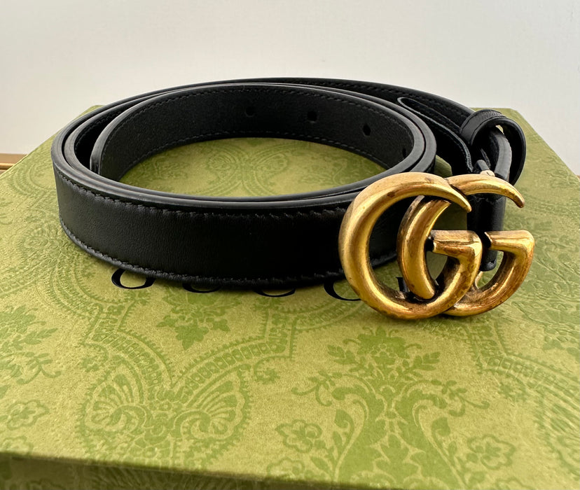 Gucci Leather belt with Double G buckle.