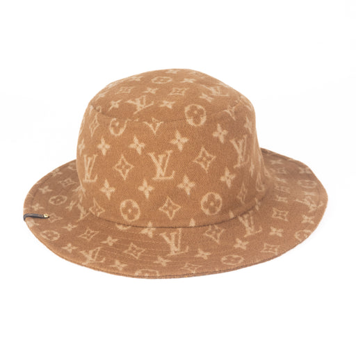 Louis Vuitton Carry On Bob hat in Beige
