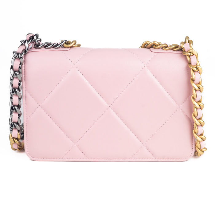 Chanel 19 Wallet on Chain in Pink