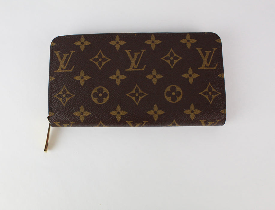Louis Vuitton Monogram Zippy Wallet in Poppy